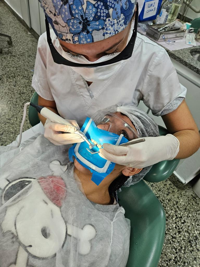 De excelencia, con tecnología de vanguardia y sin dolor: en qué consiste el tratamiento de conducto en la facultad de Odontología de La Plata.