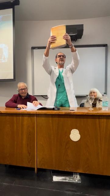 🕊️Visita del Premio Nobel de la Paz: Adolfo Pérez Esquivel a la Facultad de Odontología de la UNLP🕊️