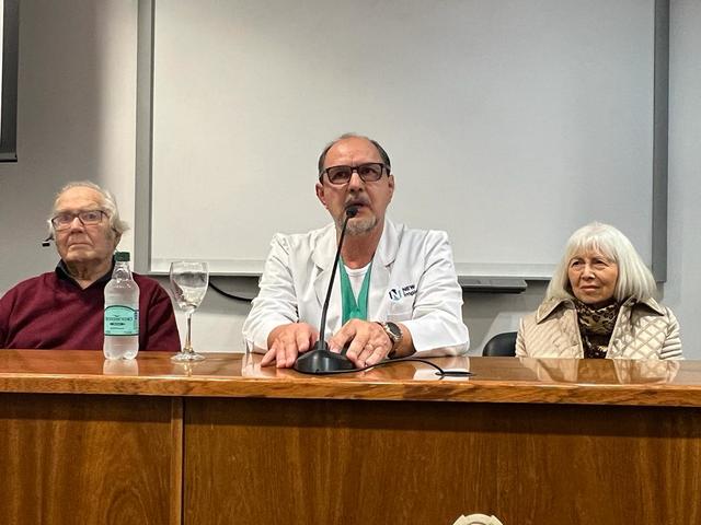 🕊️Visita del Premio Nobel de la Paz: Adolfo Pérez Esquivel a la Facultad de Odontología de la UNLP🕊️