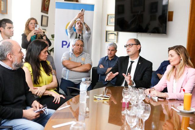 CONVENIO DE PASANTÍAS ENTRE LA UNIVERSIDAD NACIONAL DE LA PLATA  Y EL PAMI