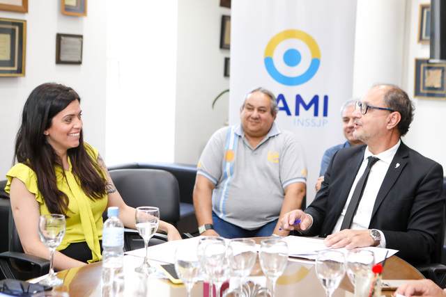 CONVENIO DE PASANTÍAS ENTRE LA UNIVERSIDAD NACIONAL DE LA PLATA  Y EL PAMI