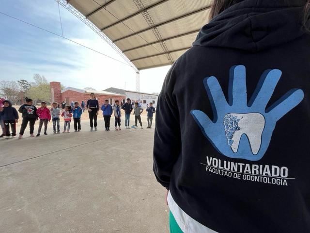 El Voluntariado de Odontología se prepara para otro año de viajes solidarios al Norte argentino El Voluntariado de Odontología se prepara para otro año de viajes solidarios al Norte argentino