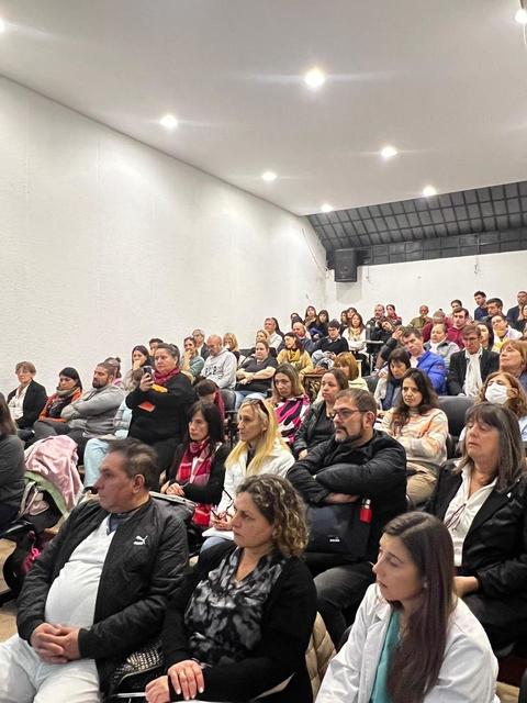 Con una importante concurrencia, la Facultad de Odontología de la Universidad Nacional de La Plata (FOLP) dio inicio a la capacitación institucional en género enmarcada en la "Ley Micaela" y destinada a autoridades superiores, docentes y nodocentes
Con una importante concurrencia, la Facultad de Odontología de la Universidad Nacional de La Plata (FOLP) dio inicio a la capacitación institucional en género enmarcada en la "Ley Micaela" y destinada a autoridades superiores, docentes y nodocentes