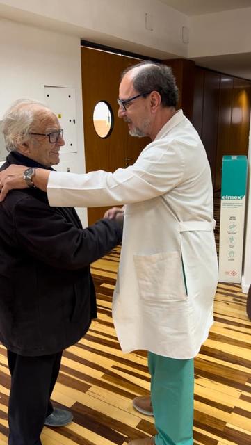 🕊️Visita del Premio Nobel de la Paz: Adolfo Pérez Esquivel a la Facultad de Odontología de la UNLP🕊️