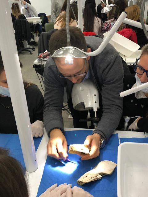 Curso de Microimplantes en Ortodoncia en la FOLP | UNLP Curso de Microimplantes en Ortodoncia en la FOLP | UNLP