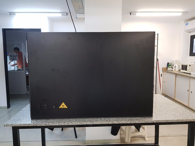 En tiempos de COVID-19 la Facultad de Odontología trabaja en el esterilizador de Aire UV-C.
En tiempos de COVID-19 la Facultad de Odontología trabaja en el esterilizador de Aire UV-C.