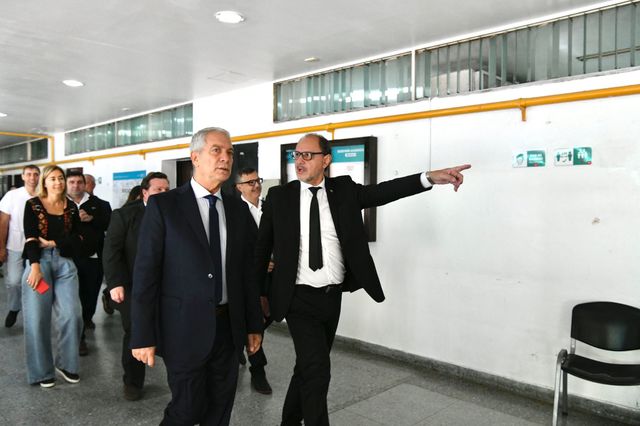 VISITA DEL MINISTRO DE JUSTICIA JULIO ALAK A LA FOLP UNLP VISITA DEL MINISTRO DE JUSTICIA JULIO ALAK A LA FOLP UNLP